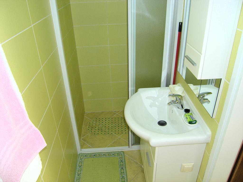 Apartman Vera Krk Town Exterior photo